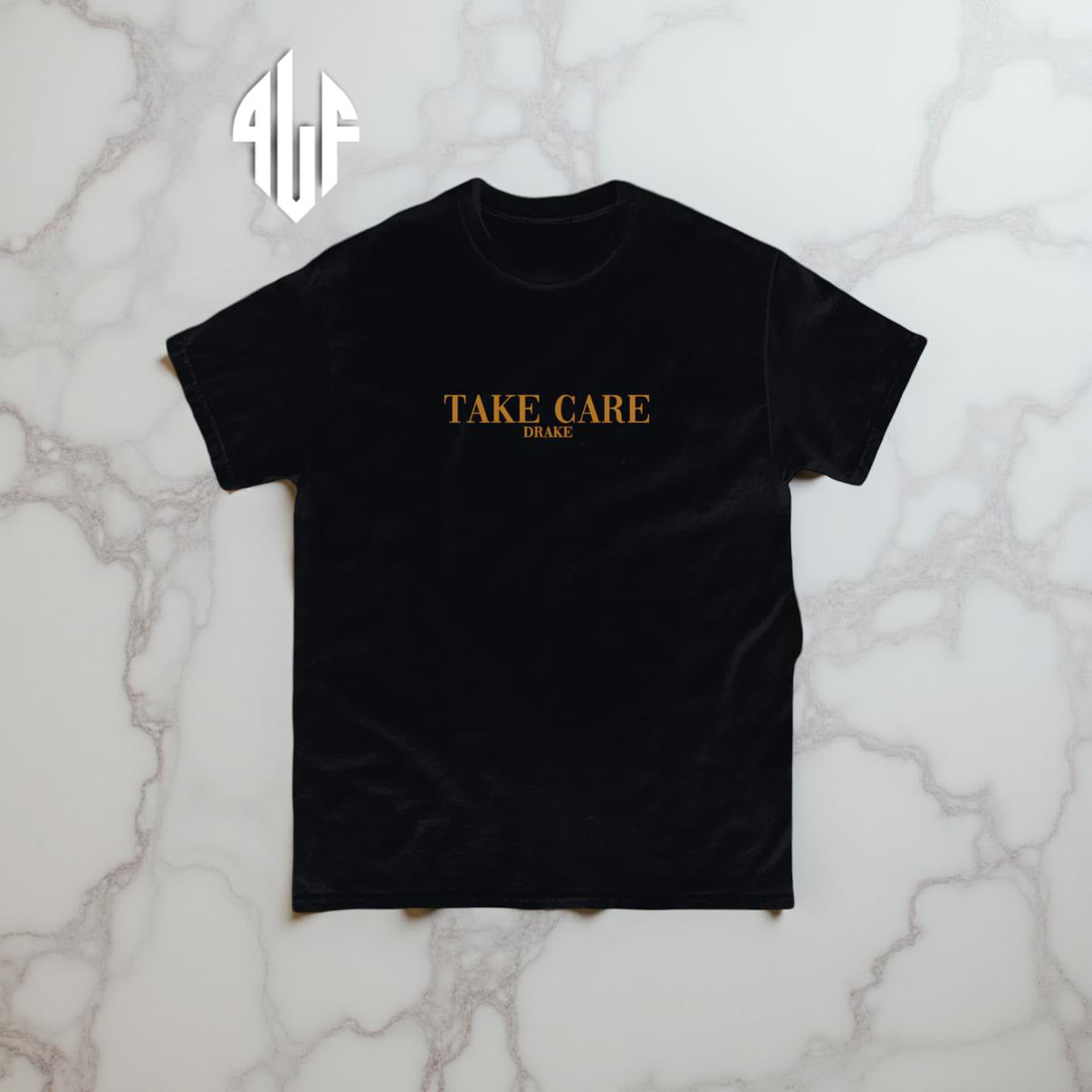 Ce t-shirt de l'album "TAKE CARE" de Drake.